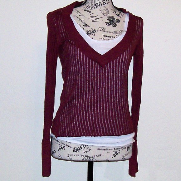 NWOT Beautiful 2 in 1 Sweater Top - Picture 1 of 6